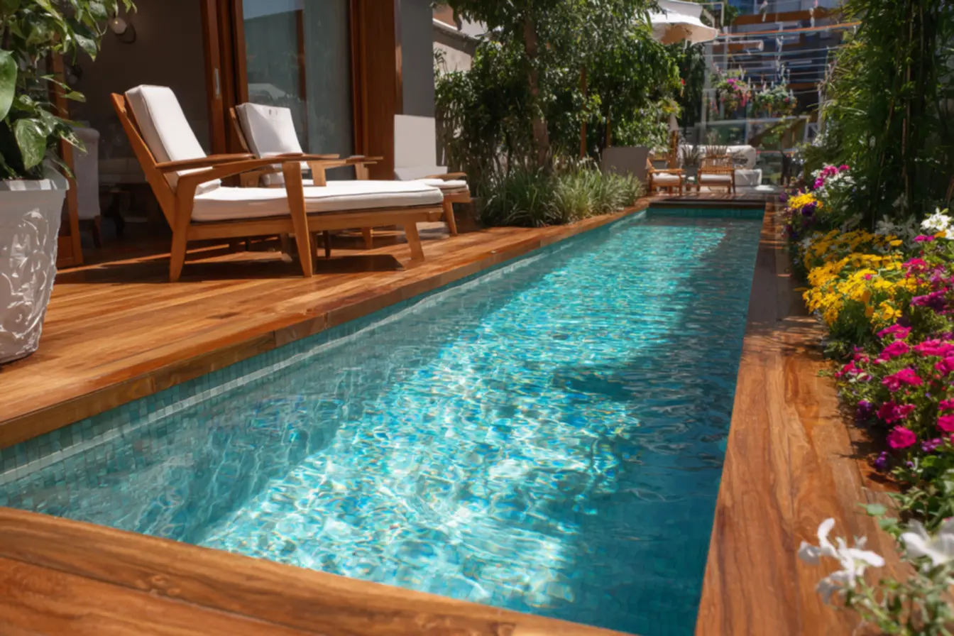 img2011-1010 Piscina pequena: 5 ideias de projeto que deixam o quintal incrível img2011-1010 Piscina pequena: 5 ideias de projeto que deixam o quintal incrível