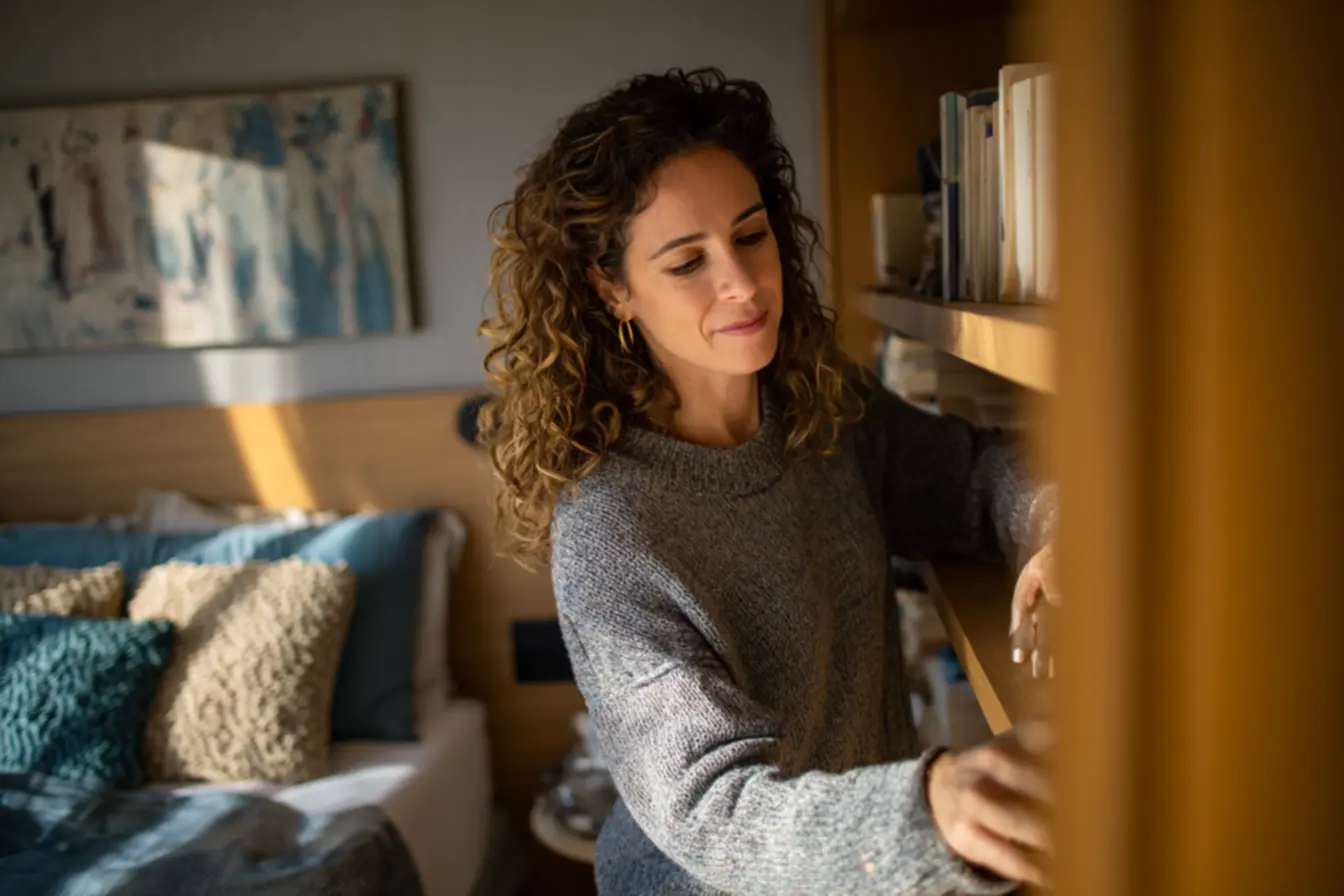 img2011-2643 Quarto pequeno decorado está mudando novamente: menos móveis, mais impacto img2011-2643 Quarto pequeno decorado está mudando novamente: menos móveis, mais impacto