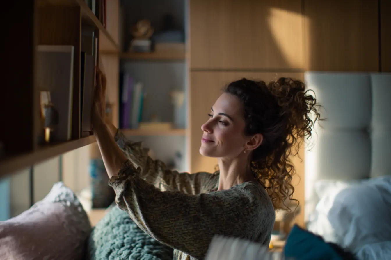 img2011-2644 Quarto pequeno decorado está mudando novamente: menos móveis, mais impacto img2011-2644 Quarto pequeno decorado está mudando novamente: menos móveis, mais impacto