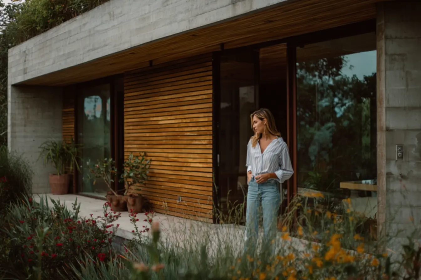 fachadas-abertas-5 Fachadas abertas que quebram padrões e valorizam seu lar com elegância e segurança fachadas-abertas-5 Fachadas abertas que quebram padrões e valorizam seu lar com elegância e segurança