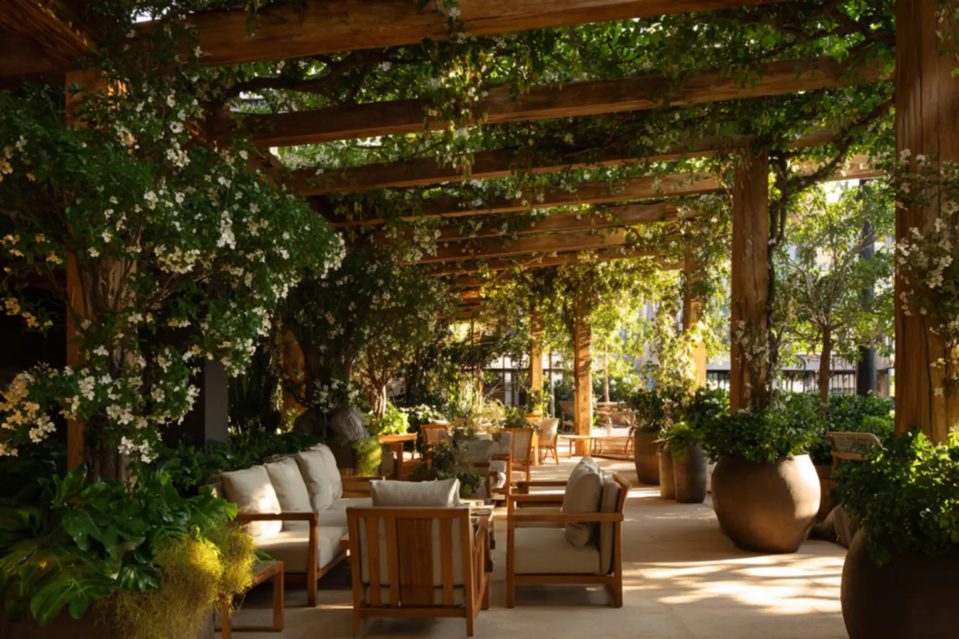 trepadeiras-para-pergolado-2 Trepadeiras para pergolado: como escolher opções que transformam seu jardim em um refúgio encantado trepadeiras-para-pergolado-2 Trepadeiras para pergolado: como escolher opções que transformam seu jardim em um refúgio encantado