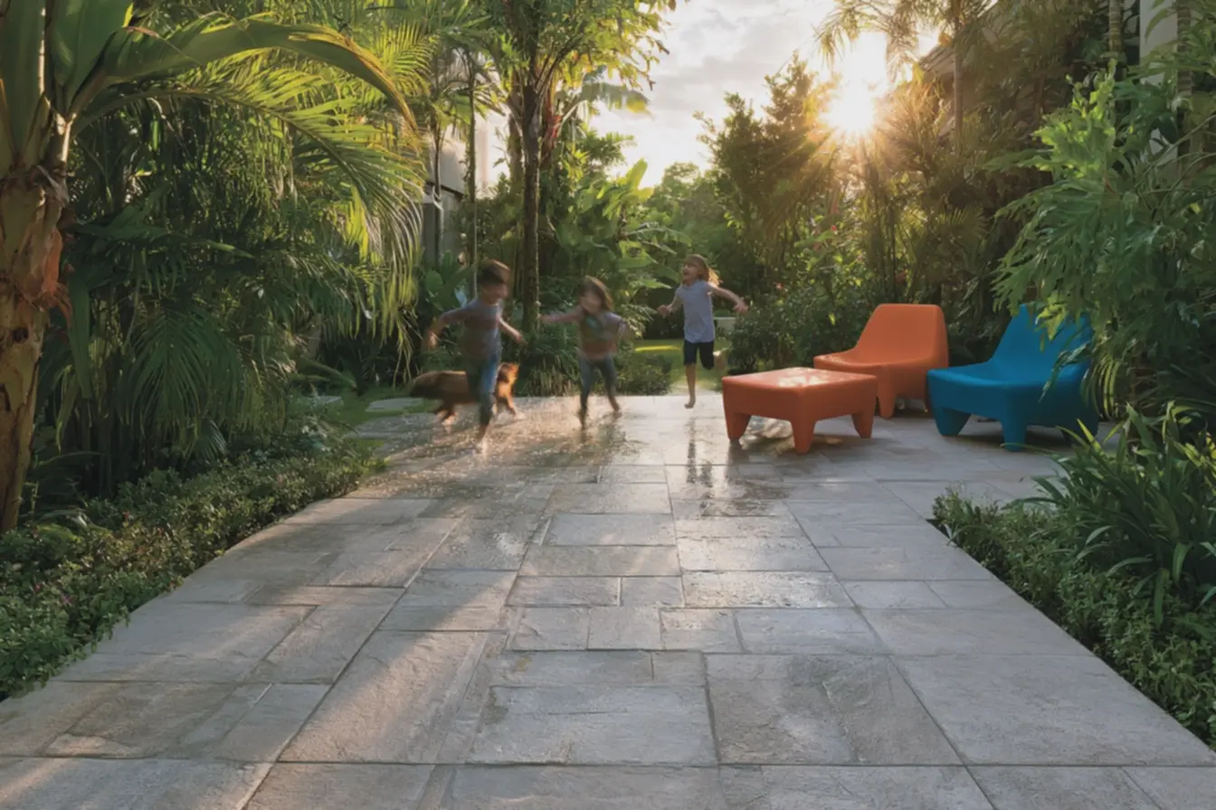 combinacao-de-porcelanato-cinza-claro-com-moveis-de-polipropileno-coloridos-emarea-externa-moderna-e-segura O porcelanato na área externa virou aposta forte, mas nem todo modelo vale a pena combinacao-de-porcelanato-cinza-claro-com-moveis-de-polipropileno-coloridos-emarea-externa-moderna-e-segura O porcelanato na área externa virou aposta forte, mas nem todo modelo vale a pena