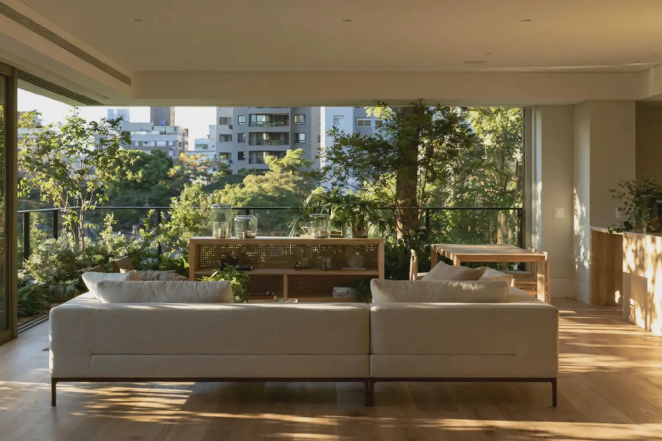 ambiente-integrado-com-sofa-claro-de-linhas-retas-e-estante-baixa-vazada-criandoareas-distintas-sem-paredes Setorização com móveis para apartamentos pequenos: áreas distintas sem paredes ambiente-integrado-com-sofa-claro-de-linhas-retas-e-estante-baixa-vazada-criandoareas-distintas-sem-paredes Setorização com móveis para apartamentos pequenos: áreas distintas sem paredes
